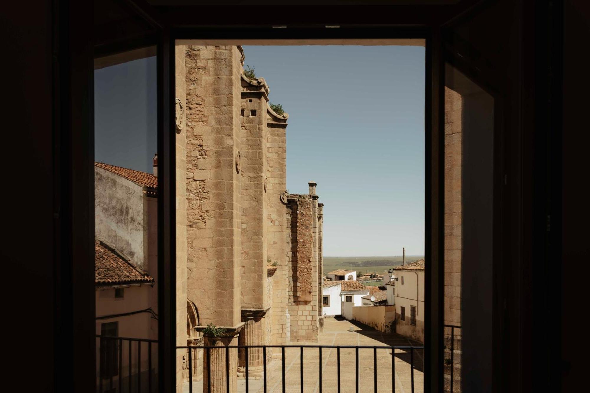 Portal De Santiago * Caceres
